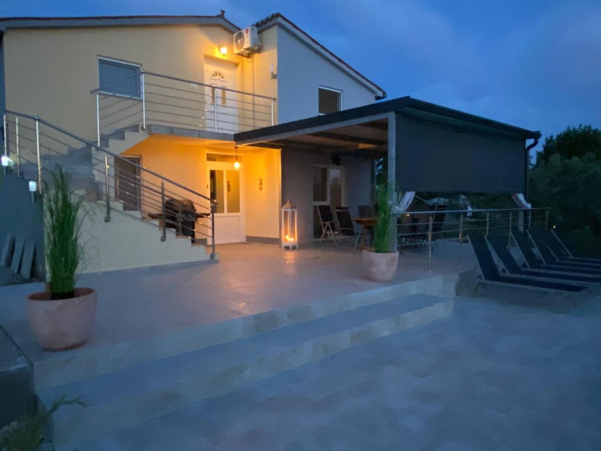 Naturia Holiday House Медулин Екстер'єр фото