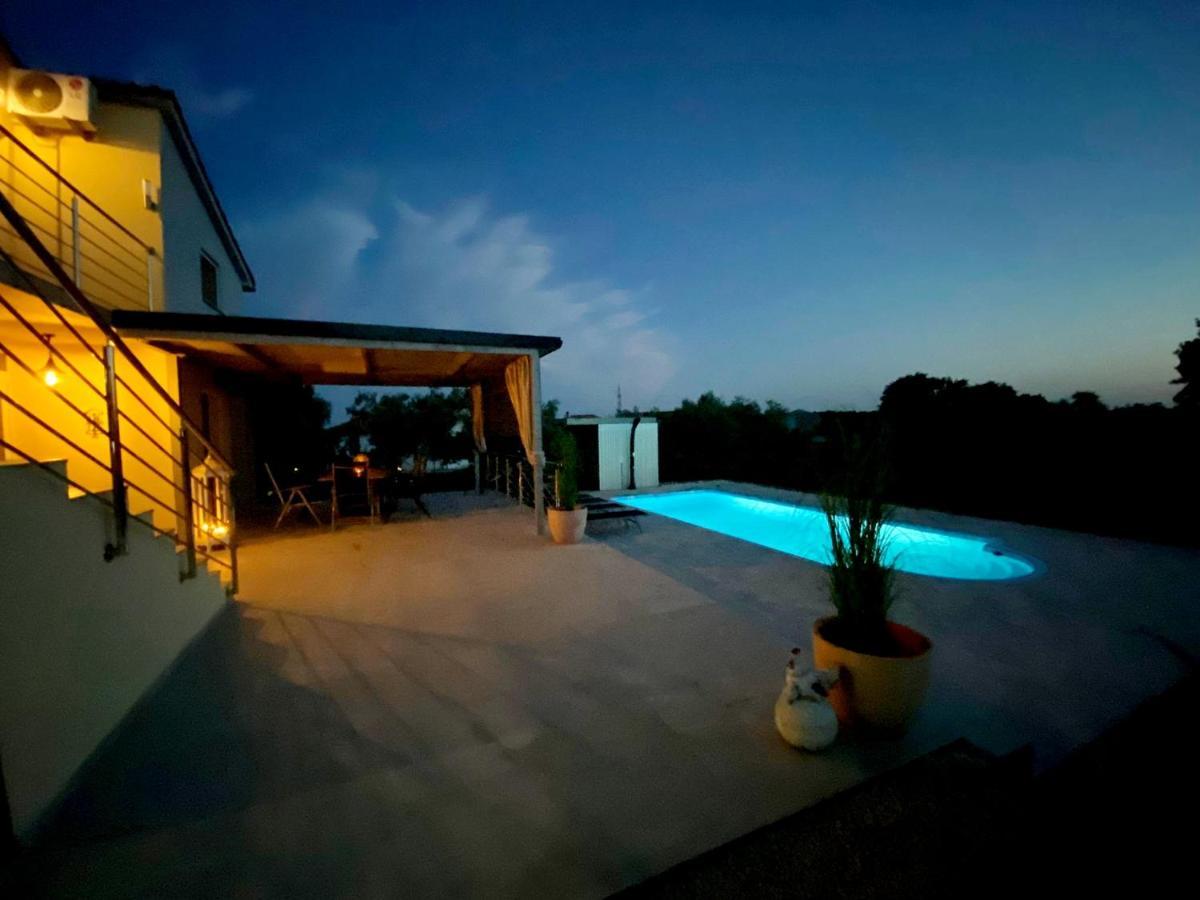 Naturia Holiday House Медулин Екстер'єр фото